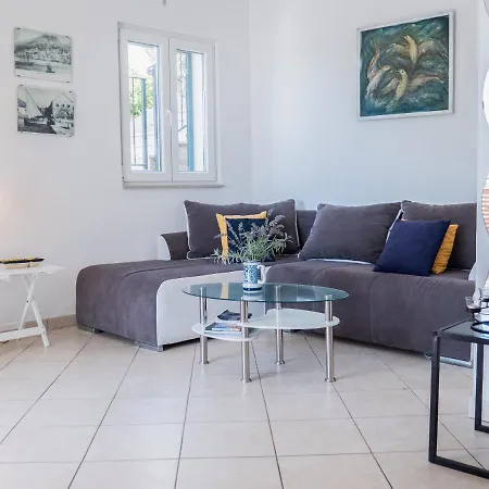 アパート Branka フヴァル